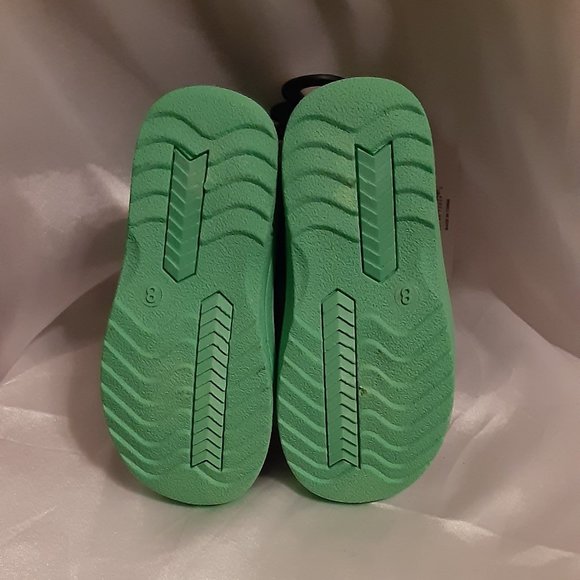 Sz T8 Lily of New York Toddler Snow Boots Black with Green soles and trim - Picture 5 of 6